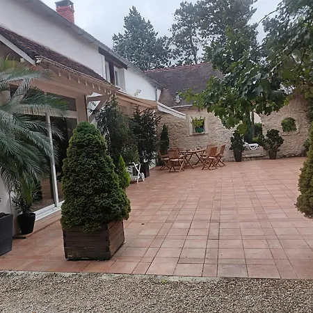 Les Ecureuils Bed & Breakfast Bougligny