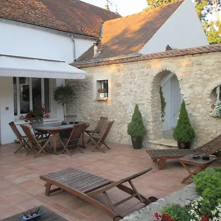 Les Ecureuils Bed & Breakfast *