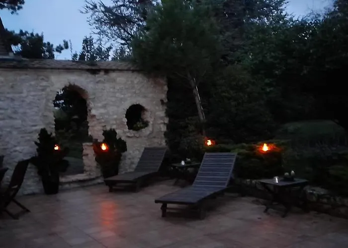 Les Ecureuils Bed & Breakfast Bougligny